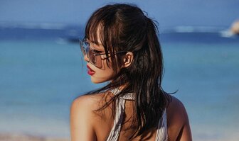 Ako ochrániť vlasy pred slnečným žiarením?